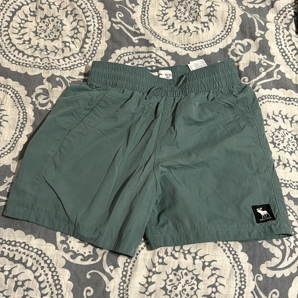 3 pairs abercrombie kids swim & play shorts 11/12 - Picture 2 of 4